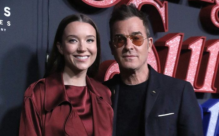 Nam diễn viên Justin Theroux lên chức bố ở tuổi 54, đón con đầu lòng với vợ kém 22 tuổi