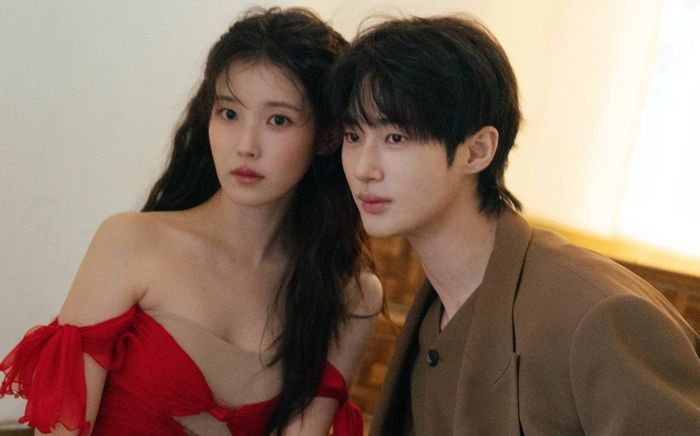 Phim của IU và Byun Woo Seok thống trị bảng xếp hạng toàn cầu