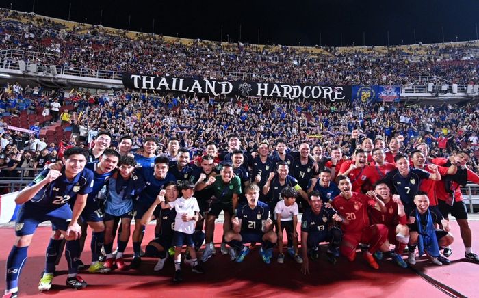 CĐV Thái Lan phản ứng khi tuyển Thái Lan vượt xa Việt Nam