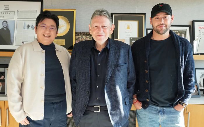 Scooter Braun bán toàn bộ cổ phiếu, rút sạch vốn khỏi HYBE