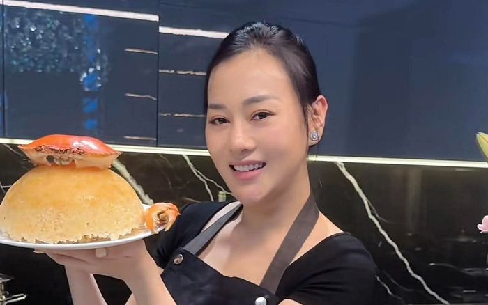 Phương Oanh nấu món 'đắt xắt ra miếng', thành phẩm như nhà hàng 5 sao