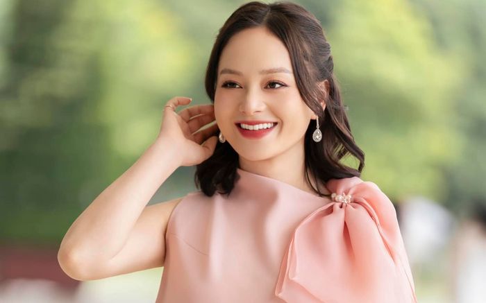 Khán giả bỗng đồng loạt 'chúc phúc' cho Lan Phương