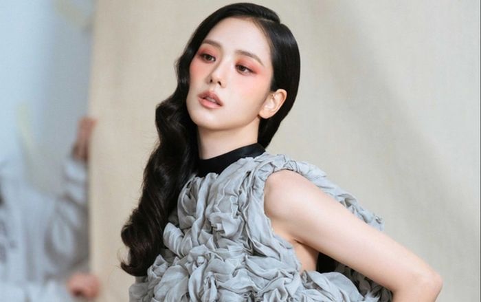 Jisoo (BLACKPINK) hủy lịch tác nghiệp tại sân bay giữa ồn ào liên quan gia đình