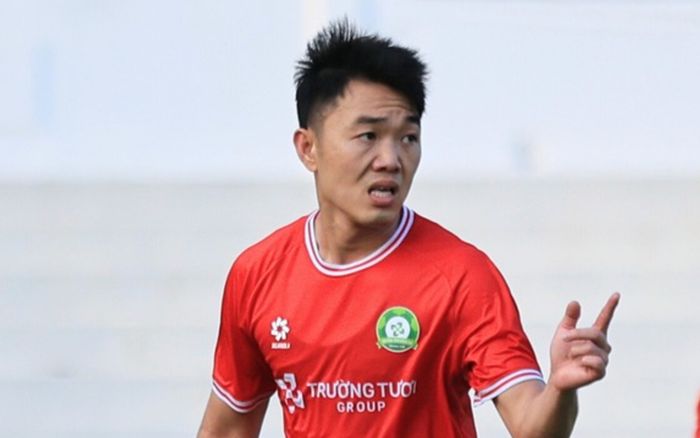 Chưa thể kết thúc với tiền vệ tài hoa Lương Xuân Trường