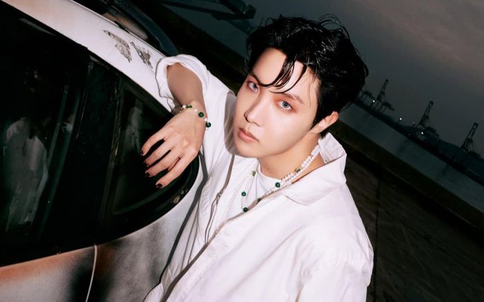 Khán giả động viên J-Hope (BTS) sau biến cố gia đình