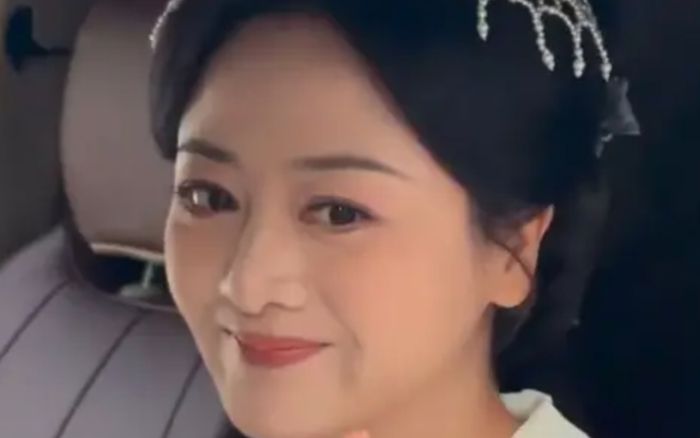 Mỹ nhân Tiểu Lý Lâm tái xuất màn ảnh sau 13 năm vắng bóng