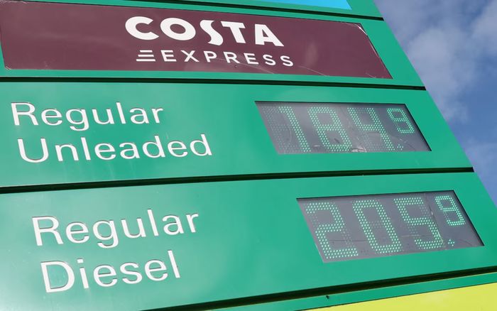 Lạm phát ở Anh tăng vọt lên 3,3% do tác động từ cuộc xung đột Iran