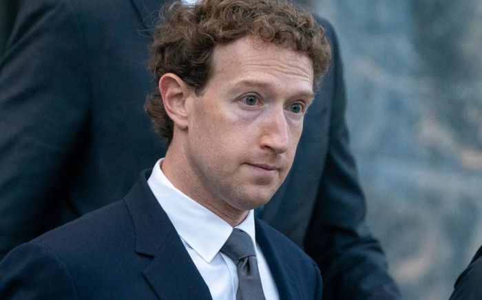 Meta giám sát hoạt động gõ phím phục vụ đào tạo trí tuệ nhân tạo