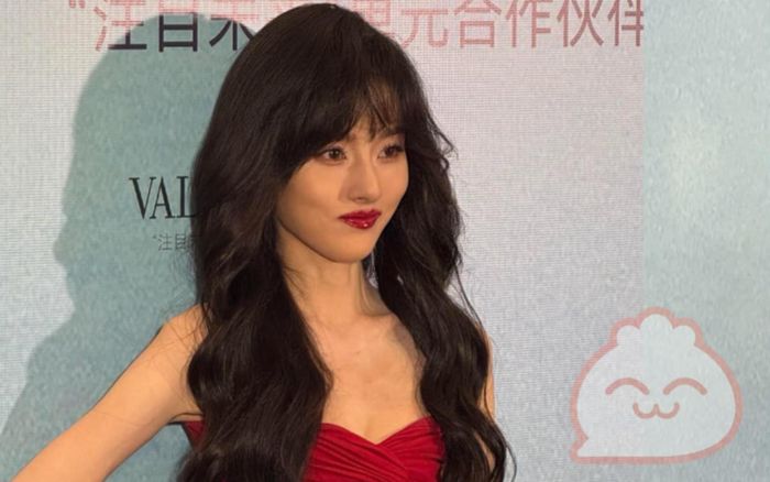 Tống Tổ Nhi gầy gò quá mức khiến khán giả không khỏi lo lắng