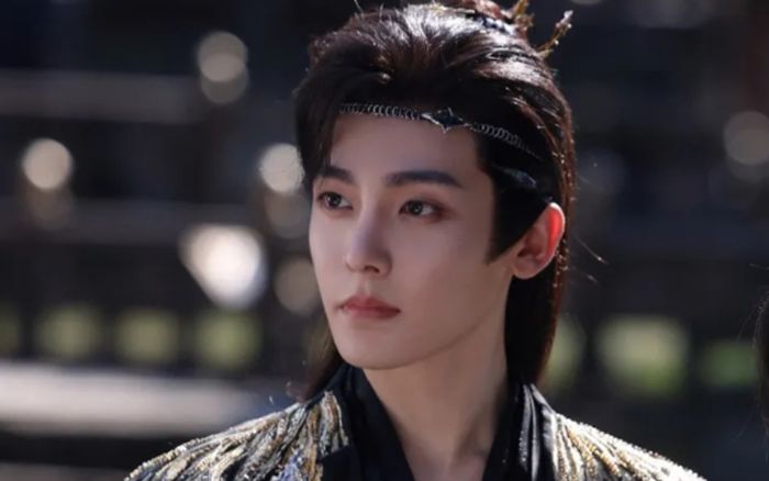 Hầu Minh Hạo bị thay thế