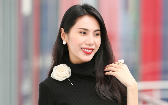 Hạnh phúc của ca sĩ Thủy Tiên sau khi ẩn ý chuyện buông bỏ