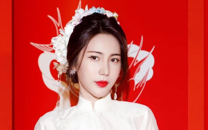 Mừng cho hạnh phúc của ca sĩ Thủy Tiên