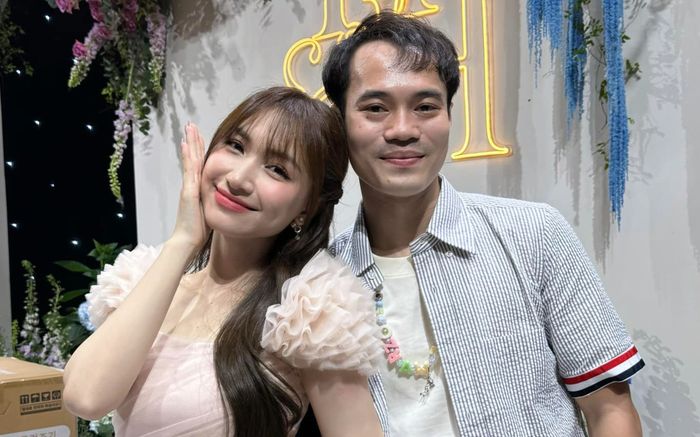 Hòa Minzy nói 4 từ khi Văn Toàn bất ngờ bị 'réo tên'