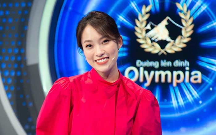 Tài sản 'khủng' của Khánh Vy - nữ MC trẻ tuổi nhất Đường lên đỉnh Olympia