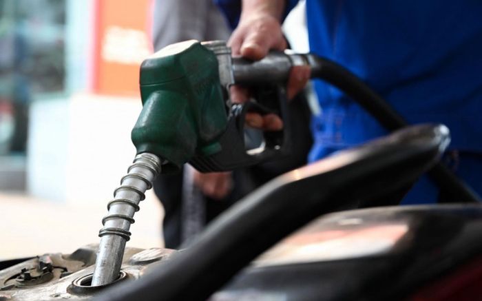 Giá xăng dầu hôm nay 27/4: Thế giới tiếp tục tăng
