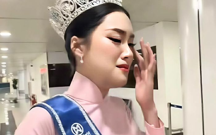 Phương Oanh khóc khi về nhà gặp lại gia đình sau 1 tháng