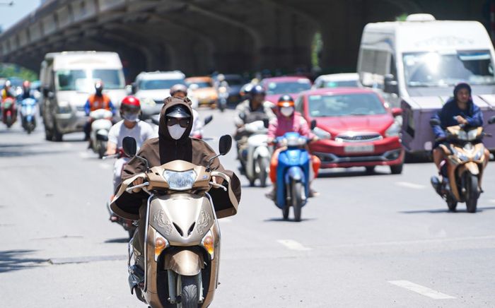 Nắng nóng gay gắt ở Nam Bộ, cơ quan khí tượng cảnh báo 'khung giờ nguy hiểm'