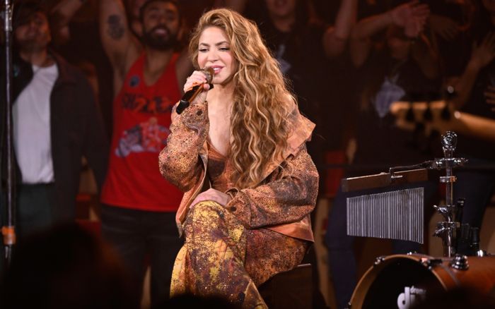 Một nhân viên thiệt mạng khi dựng sân khấu cho Shakira