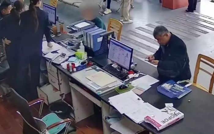 Mua chứng minh nhân dân giả để đi xin việc, cụ ông 70 tuổi nhận 'cái kết' không ngờ