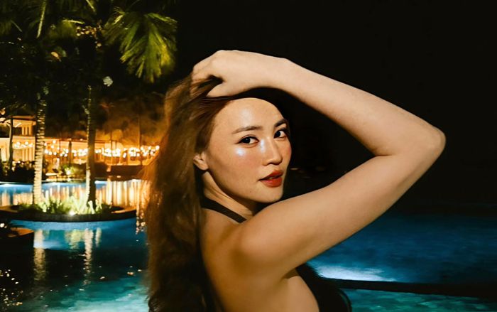 Ninh Dương Lan Ngọc lộ khuyết điểm khi mặc đồ hở