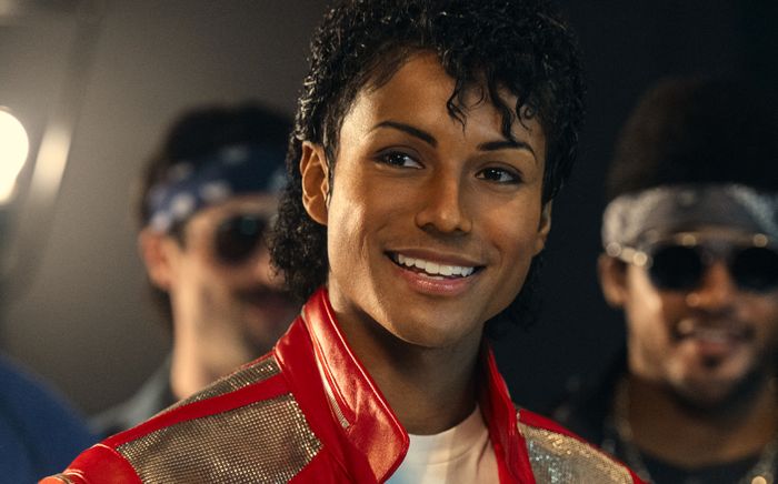 Phim về Michael Jackson bị chê tả tơi vẫn bùng nổ doanh thu