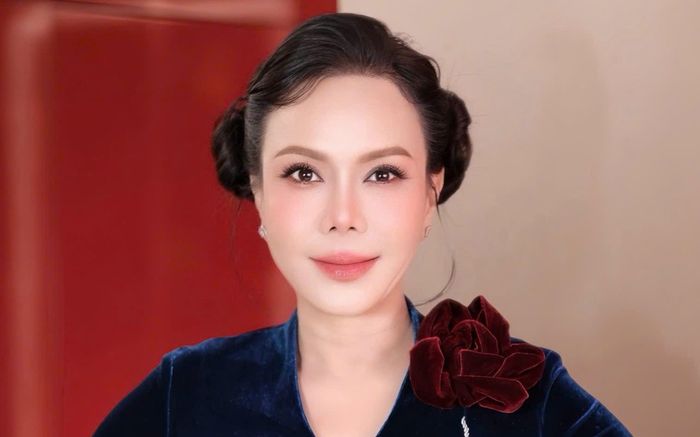 Việt Hương trở lại sau 82 tỷ