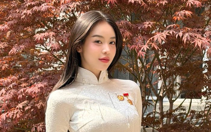 Mỹ nhân phim Mưa Đỏ tuyên bố đúng 3 chữ về nhan sắc Hoa hậu Thanh Thủy