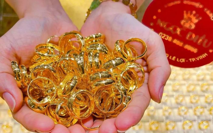 Giá vàng chiều nay (30/4): Vàng nhẫn đang được giao dịch thế nào?