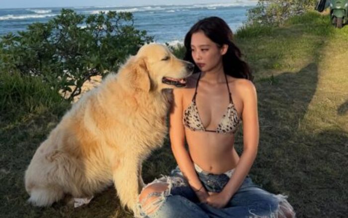 Trọn bộ ảnh bikini 'cực nóng' của Jennie