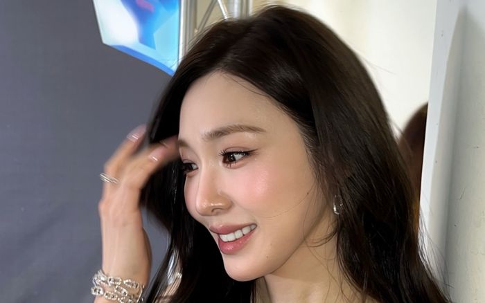 Tiffany Young đón tin vui kép