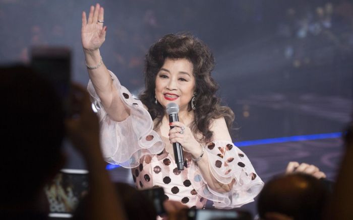 Chân dung 'thiên hậu' khiến Lưu Đức Hoa quỳ gối, Châu Nhuận Phát nể phục