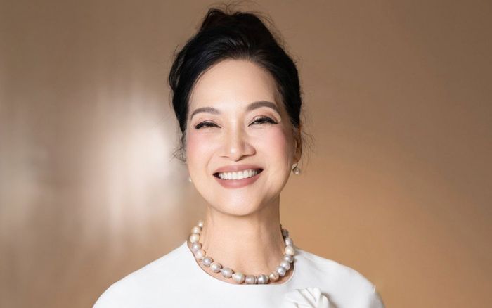 Hơn 60 tỷ cho NSND Lê Khanh