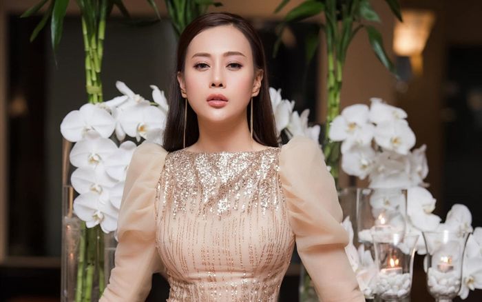 Loại rau ở Ninh Bình quê Phương Oanh nhìn như cỏ dại nhưng là đặc sản hiếm, dân sành ăn mới biết