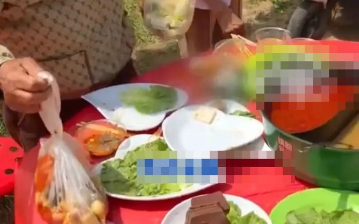 Xôn xao cặp đôi trẻ tổ chức đám cưới chỉ 17 triệu đồng, không nhận tiền mừng từ khách mời