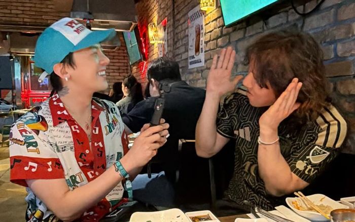 Khoảnh khắc chứng minh tình bạn đặc biệt của G-Dragon và Daesung