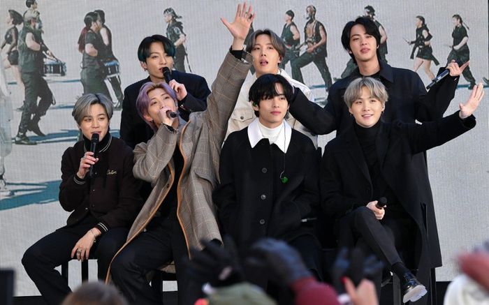 BTS mất 'ngôi vương'