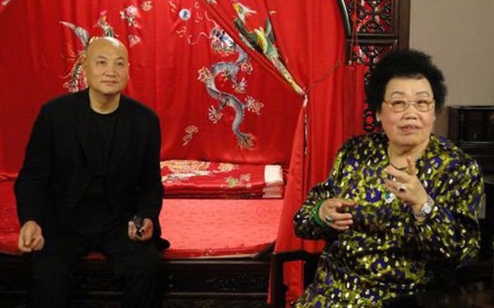 Chuyện tình 30 năm của sao phim Tây Du Ký với nữ doanh nhân quyền lực