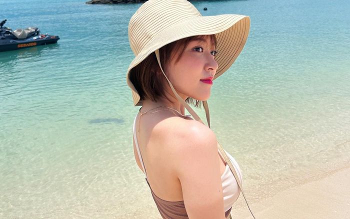 Nữ ca sĩ vỡ nợ 12 tỷ đồng, phải đi bán thịt nướng kiếm tiền trả nợ