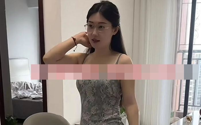 Vợ thường xuyên ăn mặc gợi cảm sau khi kết hôn, người chồng tuyên bố gây sốc