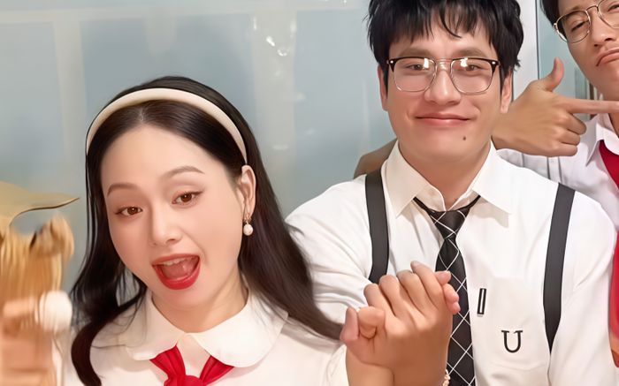 Lan Phương công khai nắm tay Kiều Minh Tuấn sau chuỗi ngày tái hợp