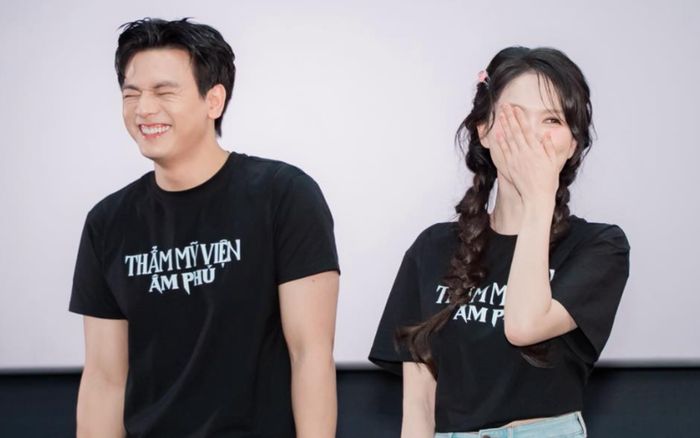 Lê Xuân Tiền bất ngờ công khai hôn Ngọc Trinh
