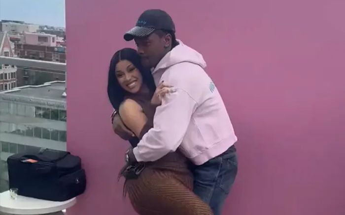 Cardi B và Stefon Diggs công khai thể hiện tình cảm
