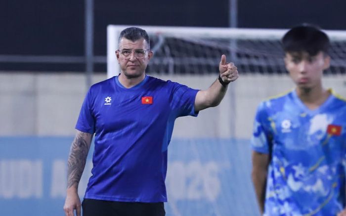 HLV Brazil thẳng thắn nói về U17 Việt Nam trước cơ hội dự World Cup