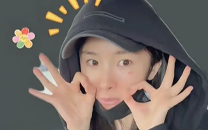 Dương Mịch gây chú ý khi xuất hiện với gương mặt mộc sau chấn thương bỏng