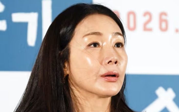 'Nữ hoàng nước mắt' Choi Ji Woo đau buồn khi bố qua đời