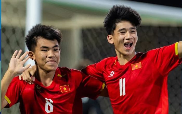 HLV Cristiano Roland xúc động nói về tấm vé World Cup của U17 Việt Nam