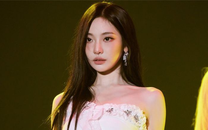 Ningning (aespa) bị bắt gặp giữa phố, thái độ người xung quanh khiến ai cũng bật cười