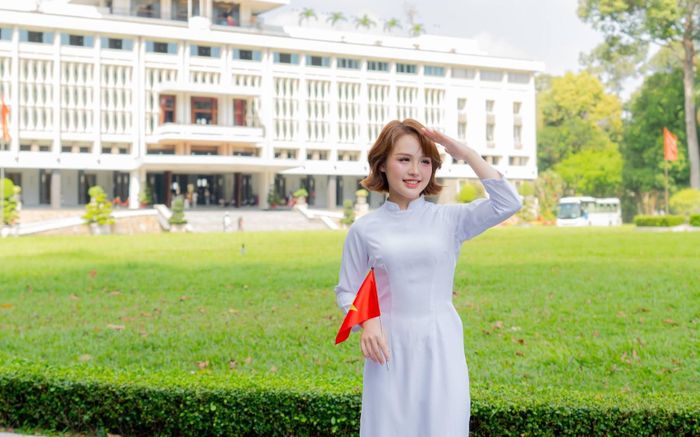 Pé Nhung 'đánh thức' niềm tự hào Việt, đưa hình ảnh Tổ quốc bùng nổ toàn cầu ngày 30/4