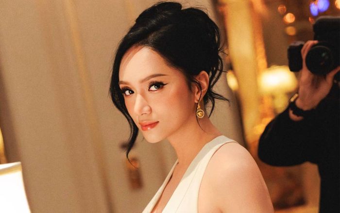Hương Giang có đang đi thi trễ ở Miss Grand?