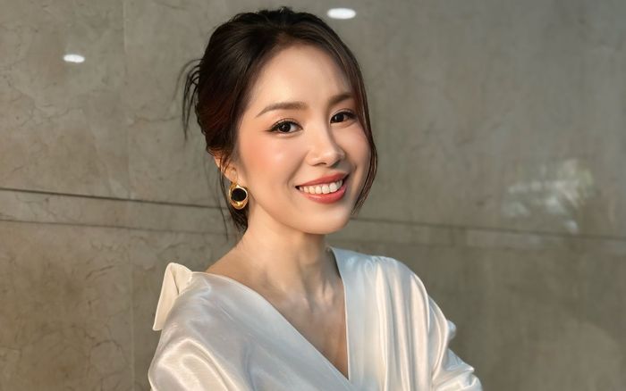 Lê Phương đón tin mừng